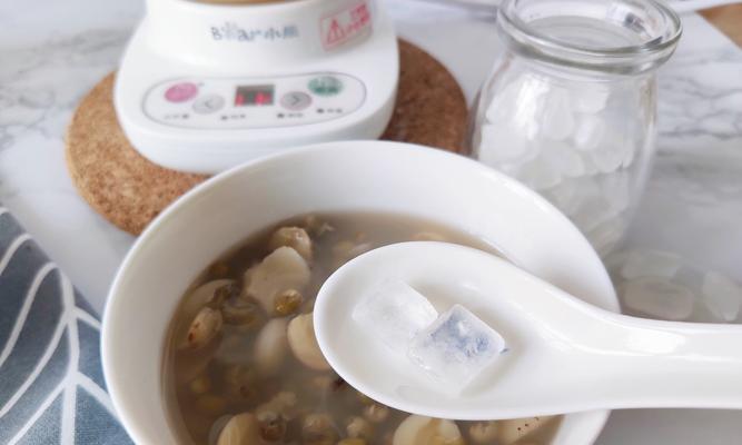 薏米红豆莲子山药粥怎么做？有哪些健康益处？