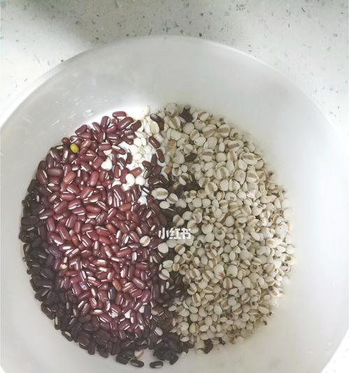 薏米冰糖红豆粥怎么做？有哪些健康益处？