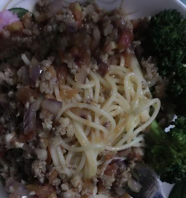 意式番茄肉酱怎么做？有哪些制作技巧和常见问题解答？