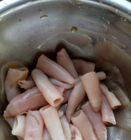 意大利面鳀鱼蕃茄干蝴蝶面怎么做？步骤和技巧有哪些？