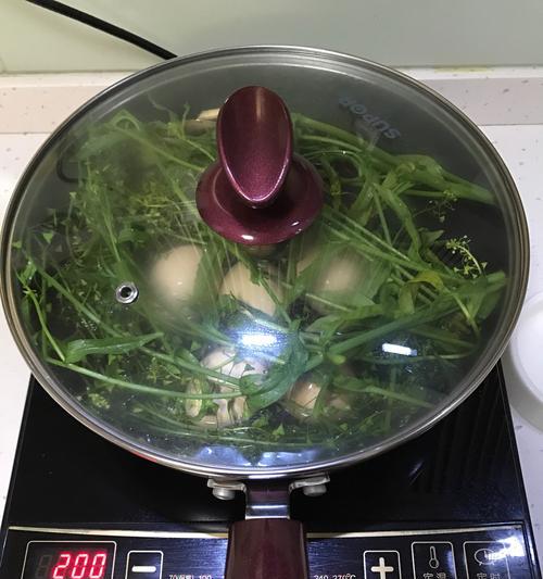 益母草煮鸡蛋的做法是什么？有哪些健康益处？