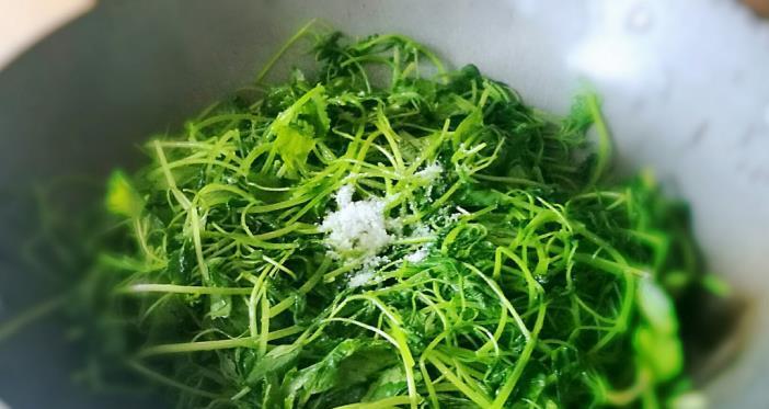 益母草鹌鹑蛋汤怎么做？有哪些健康益处？