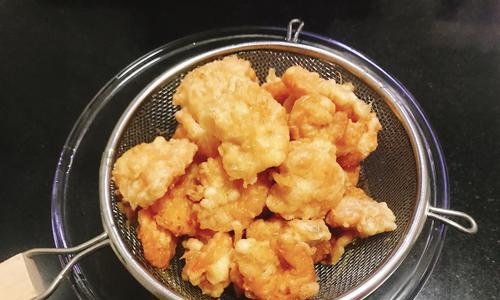 椒盐虾仁怎么做才停不下来？美味椒盐虾仁的制作秘诀是什么？