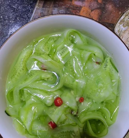 黄瓜炖蛋怎么做？一口一个的美味秘诀是什么？
