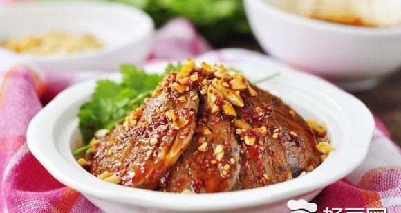 一碟酱香卤牛肉的夏日欲望怎么做？有哪些步骤和技巧？