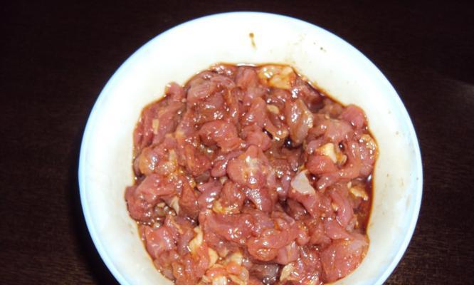夜来香肉丝汤怎么做？有哪些步骤和技巧？
