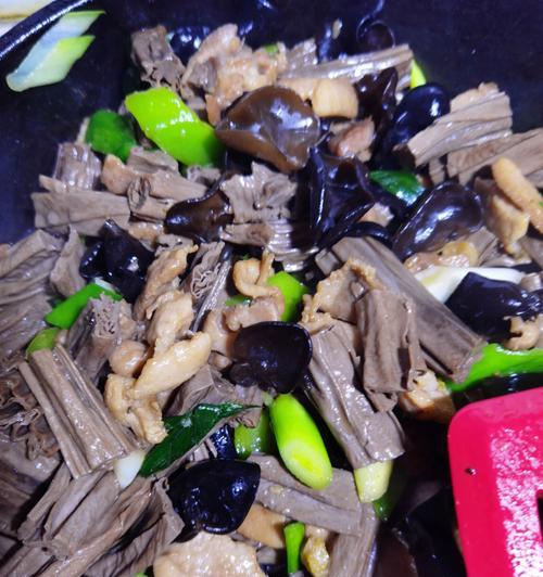 野苋菜炒肉怎么做？步骤和技巧有哪些？