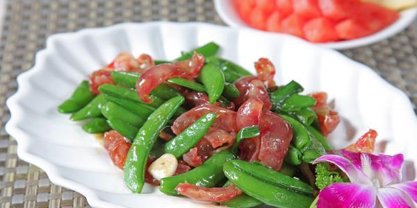 野笋炒腊肠怎么做？步骤和技巧有哪些？