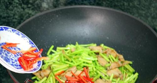野生芦蒿炒肉丝怎么做？步骤和技巧有哪些？