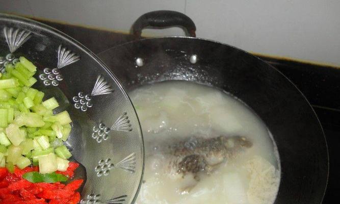 野生鲫鱼冬瓜汤怎么做？有哪些健康益处？