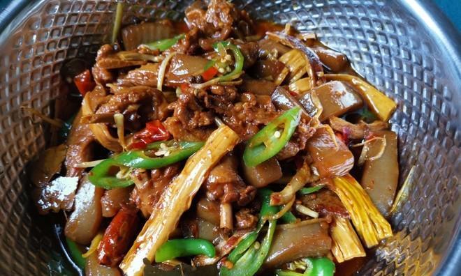 野山菌驴杂汤怎么做？有哪些步骤和技巧？