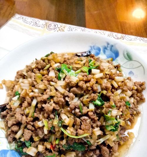 野芹菜炒牛肉怎么做？步骤和技巧有哪些？