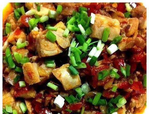 野蕨炒鸡丁怎么做？步骤和技巧有哪些？