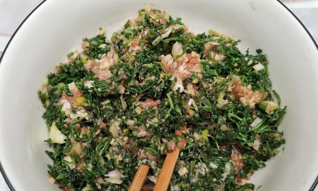 野菜猪肉盒子饼怎么做？步骤和技巧有哪些？