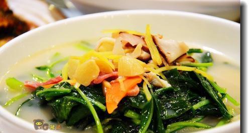 野菜花鱼的做法是什么？如何在家轻松制作？
