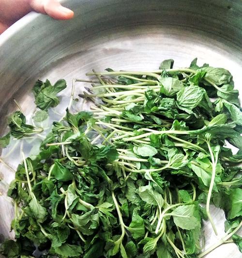 野菜二米粥怎么做？有哪些健康益处？