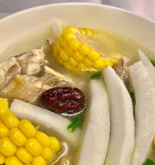 椰子肉炖鸡汤的做法是什么？如何炖出鲜美的椰子鸡汤？