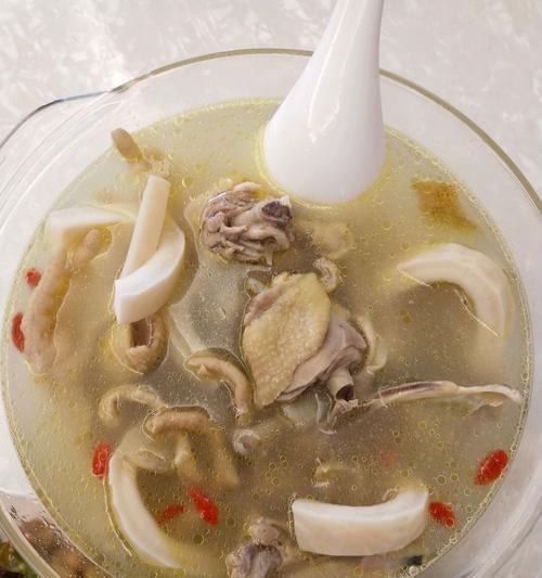 椰子清甜鸡汤怎么做？有哪些步骤和技巧？