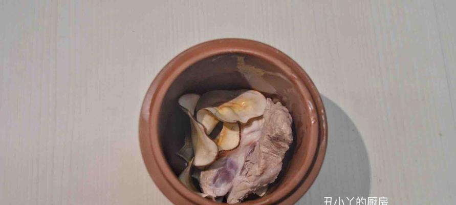 椰子排骨鸡汤怎么做？有哪些步骤和技巧？