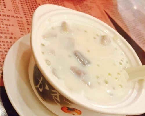 椰汁香芋鸡煲怎么做？步骤详解与常见问题解答？