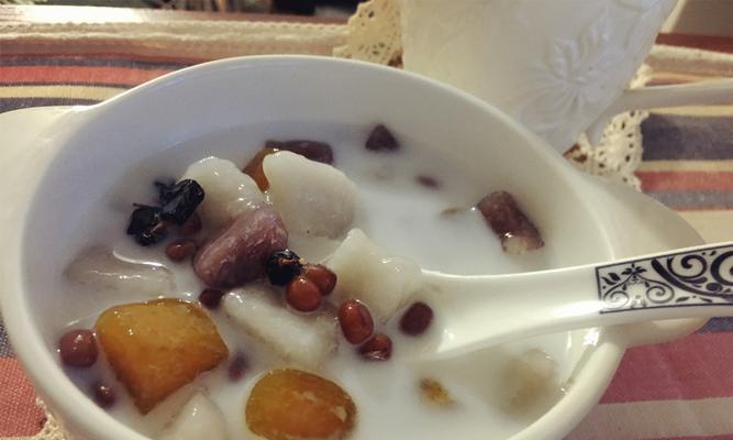 椰汁乌骨鸡粥怎么做？有哪些健康益处？