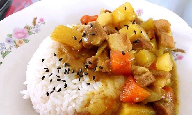 椰汁咖喱牛肉怎么做？有哪些步骤和技巧？