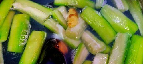椰汁咖哩煮淡菜怎么做？步骤和技巧是什么？