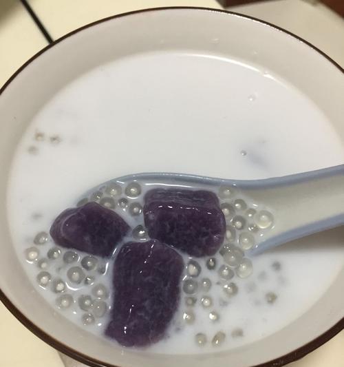 椰汁缤纷水果西米露怎么做？有哪些步骤和技巧？