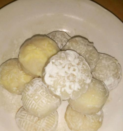 椰香奶黄馅冰皮月饼怎么做？详细步骤和技巧是什么？