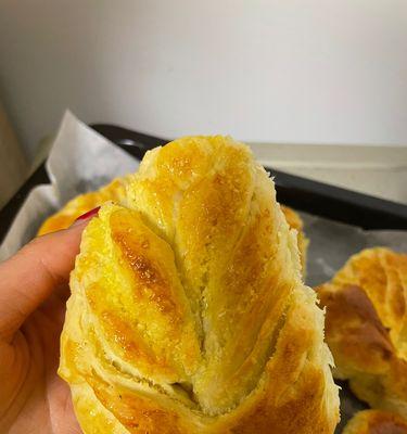 椰蓉花朵面包冷藏中种法怎么做？冷藏中种法有什么好处？