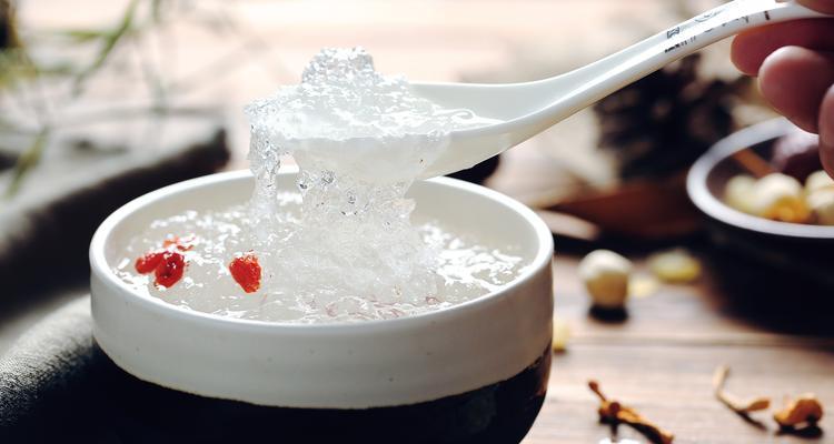 椰奶燕窝羹怎么做？有哪些步骤和技巧？