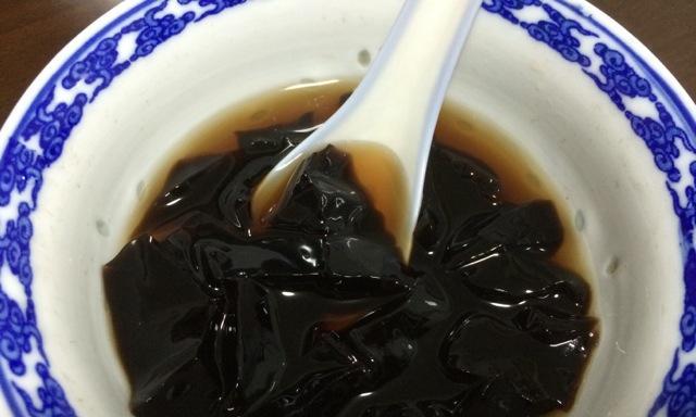 椰浆黑凉粉怎么做？步骤和技巧有哪些？