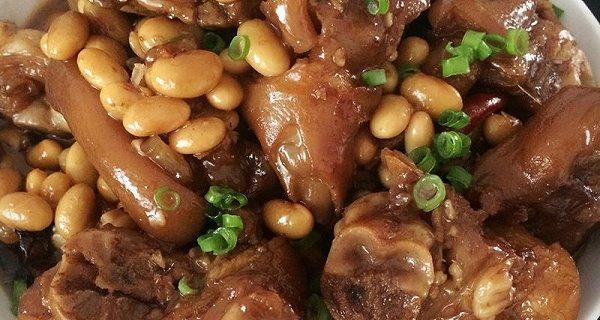 药膳猪蹄怎么做？有哪些步骤和注意事项？