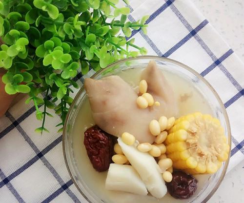 药膳山药炖猪蹄的做法是什么？如何在家轻松制作？
