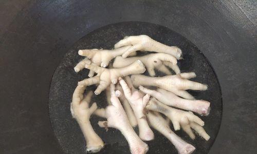 药膳鸡爪汤怎么做？有哪些步骤和注意事项？