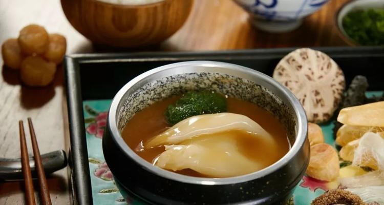 药炖智利花胶鸡汤怎么做？有哪些步骤和注意事项？