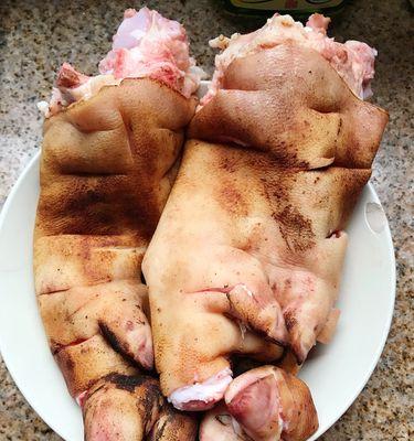 药材焗猪蹄的做法是什么？如何在家轻松制作？