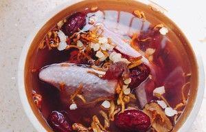 药材鸽子汤怎么做？有哪些健康益处？