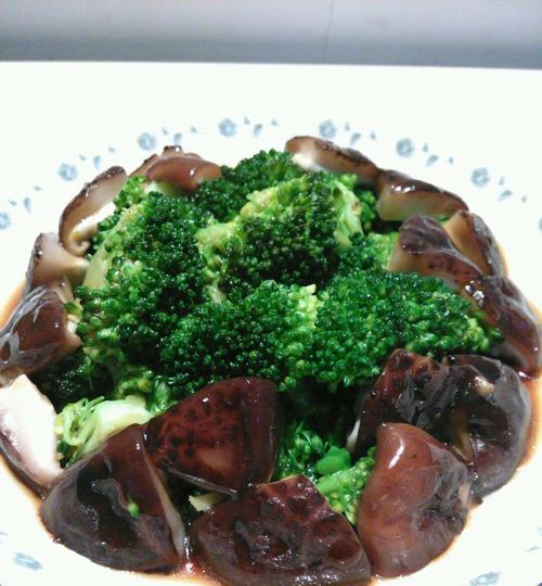 如何在家制作美味的鳐柱鲍汁扒西兰花？步骤详解是什么？