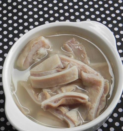 瑶柱花生猪肚汤怎么做？有哪些步骤和技巧？