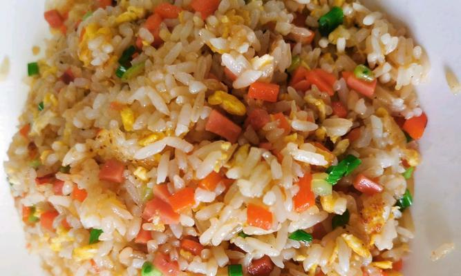 腰果蛋炒饭怎么做？有哪些步骤和技巧？