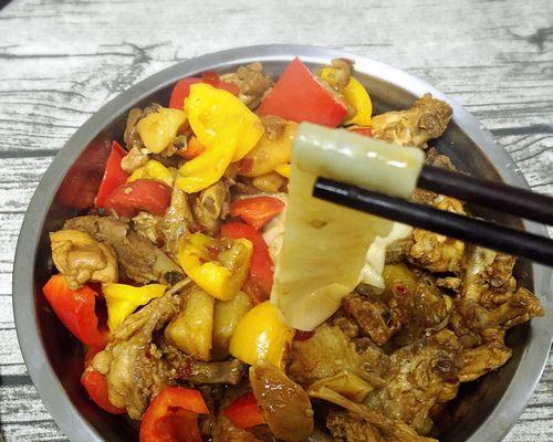养颜汤鸡的做法是什么？如何在家轻松制作？