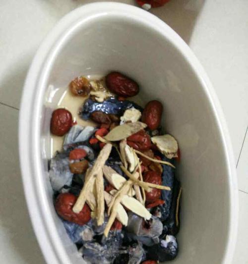 养颜补血乌鸡汤的做法是什么？如何在家轻松制作？