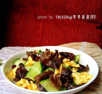 如何制作养胃健脾的夏日小菜？有哪些简单易学的食谱推荐？