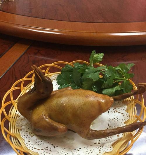 养生乳鸽汤怎么做？有哪些步骤和技巧？