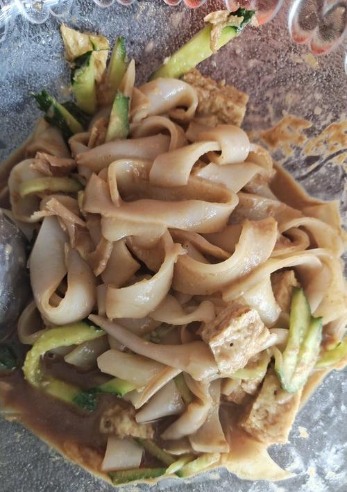 洋芋凉皮的做法是什么？如何在家轻松制作？