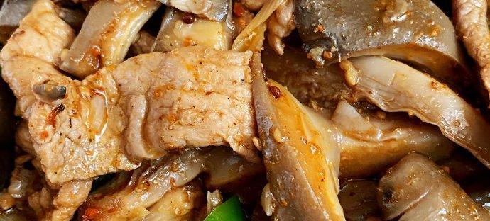洋芋粑粑炒肉怎么做？步骤和技巧有哪些？