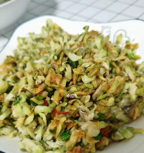 洋槐花软饼怎么做？制作过程中有哪些常见问题？