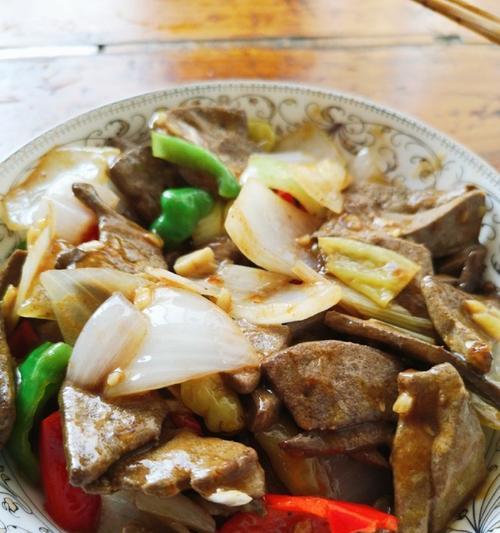 洋葱猪肝的做法是什么？如何做出美味的洋葱猪肝？