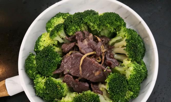 洋葱西兰花炒牛腩怎么做？步骤详解和常见问题解答？